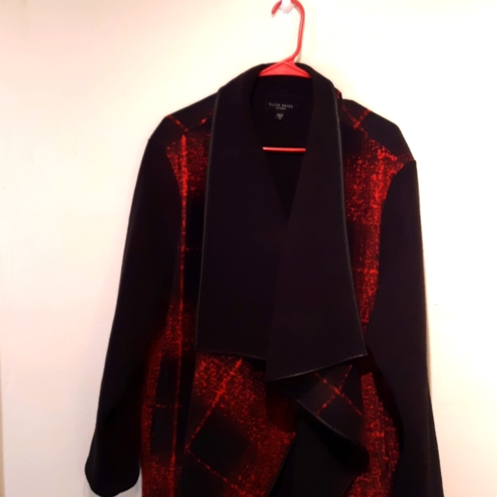 Ladies black and Red flannel look jacket Size 3x.